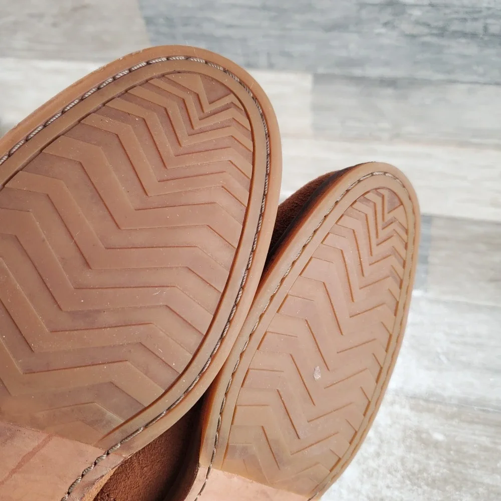 Clarks excellent black